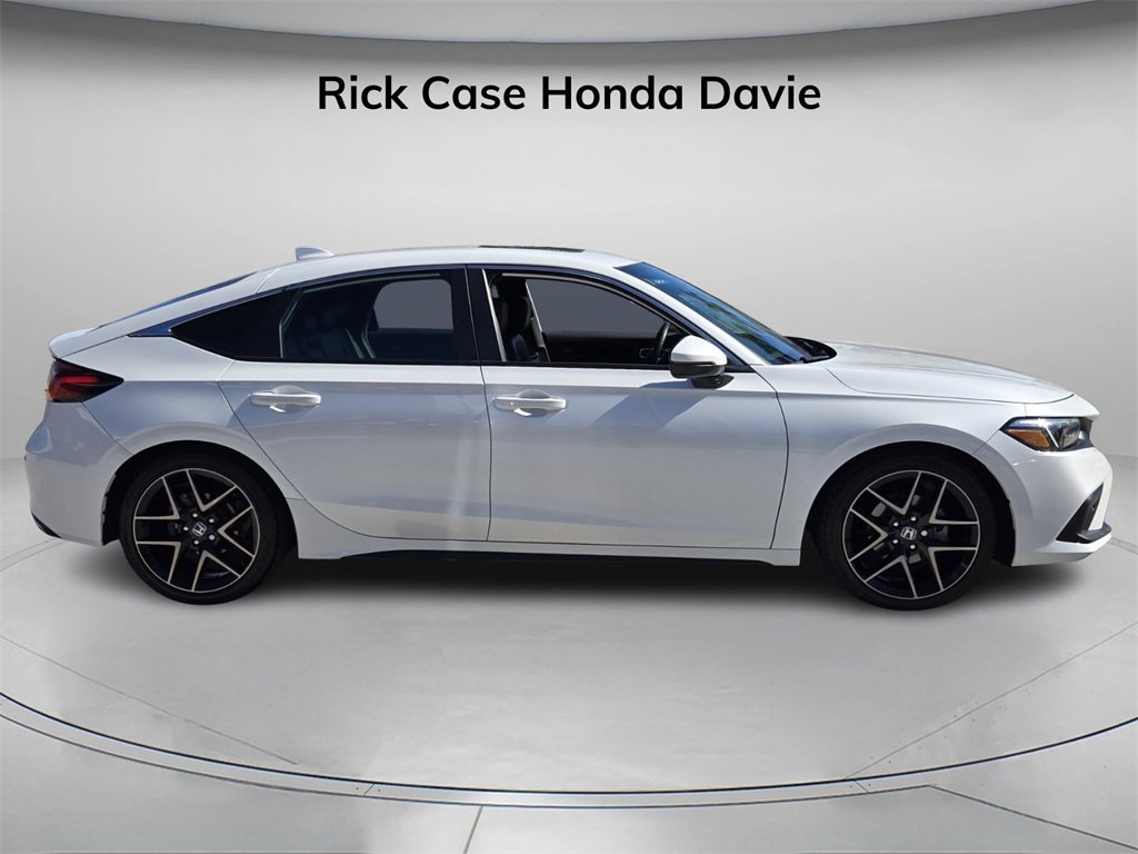 Certified 2024 Honda Civic Sport Touring image 3