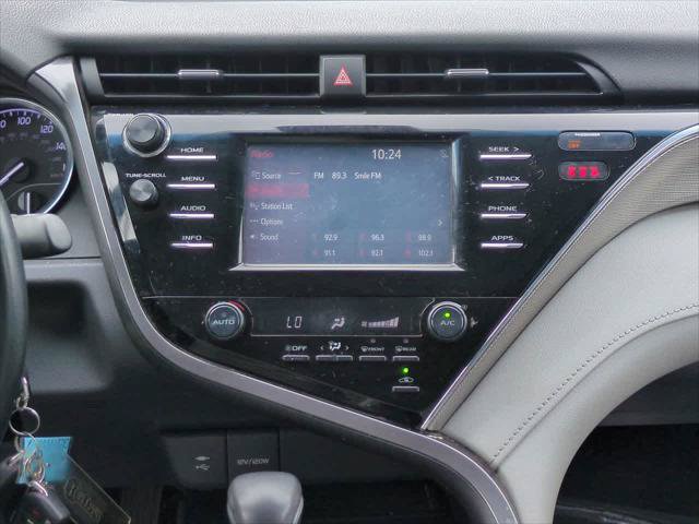 Certified 2018 Toyota Camry SE FWD image 17