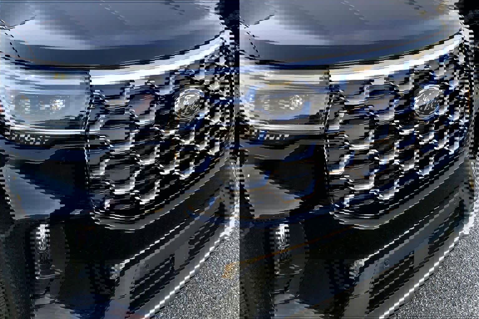 Used 2025 Ford Explorer Platinum image 28