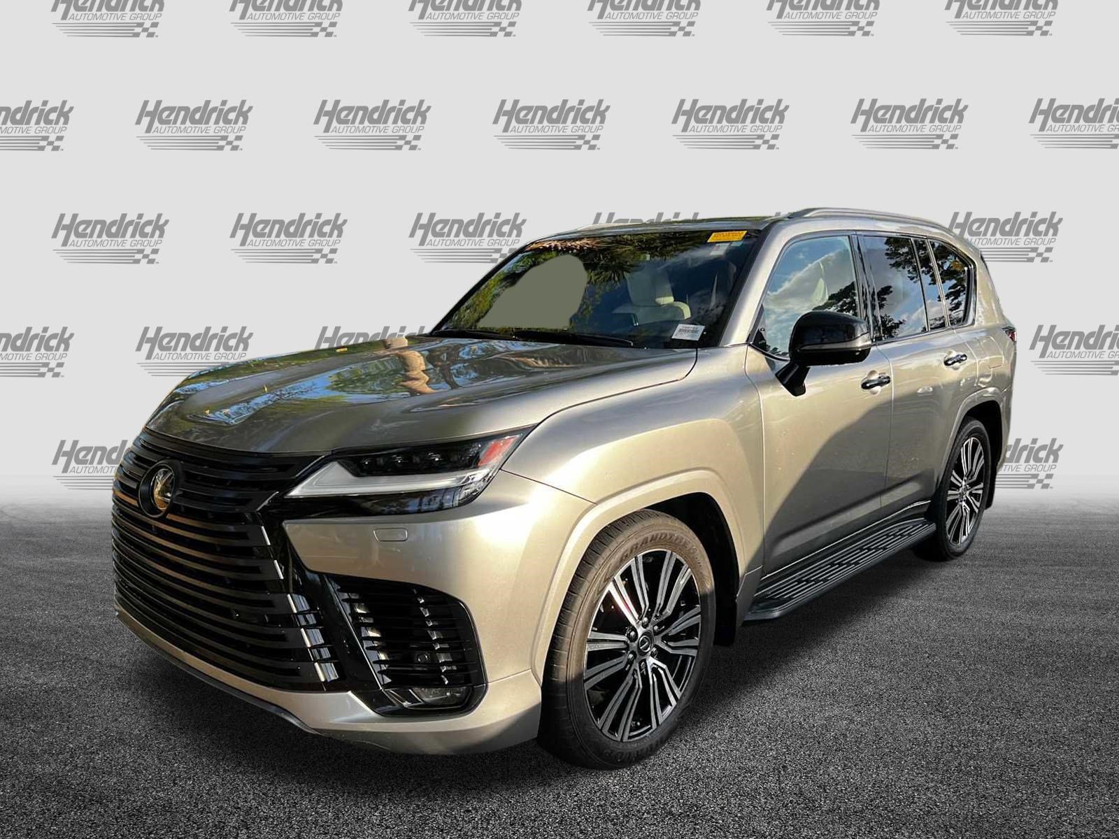 Used 2022 Lexus LX 600 4WD w/ Appearance Package image 5