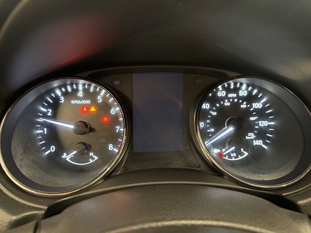 Used 2017 Nissan Rogue Sport SL w/ SL Premium Package image 32