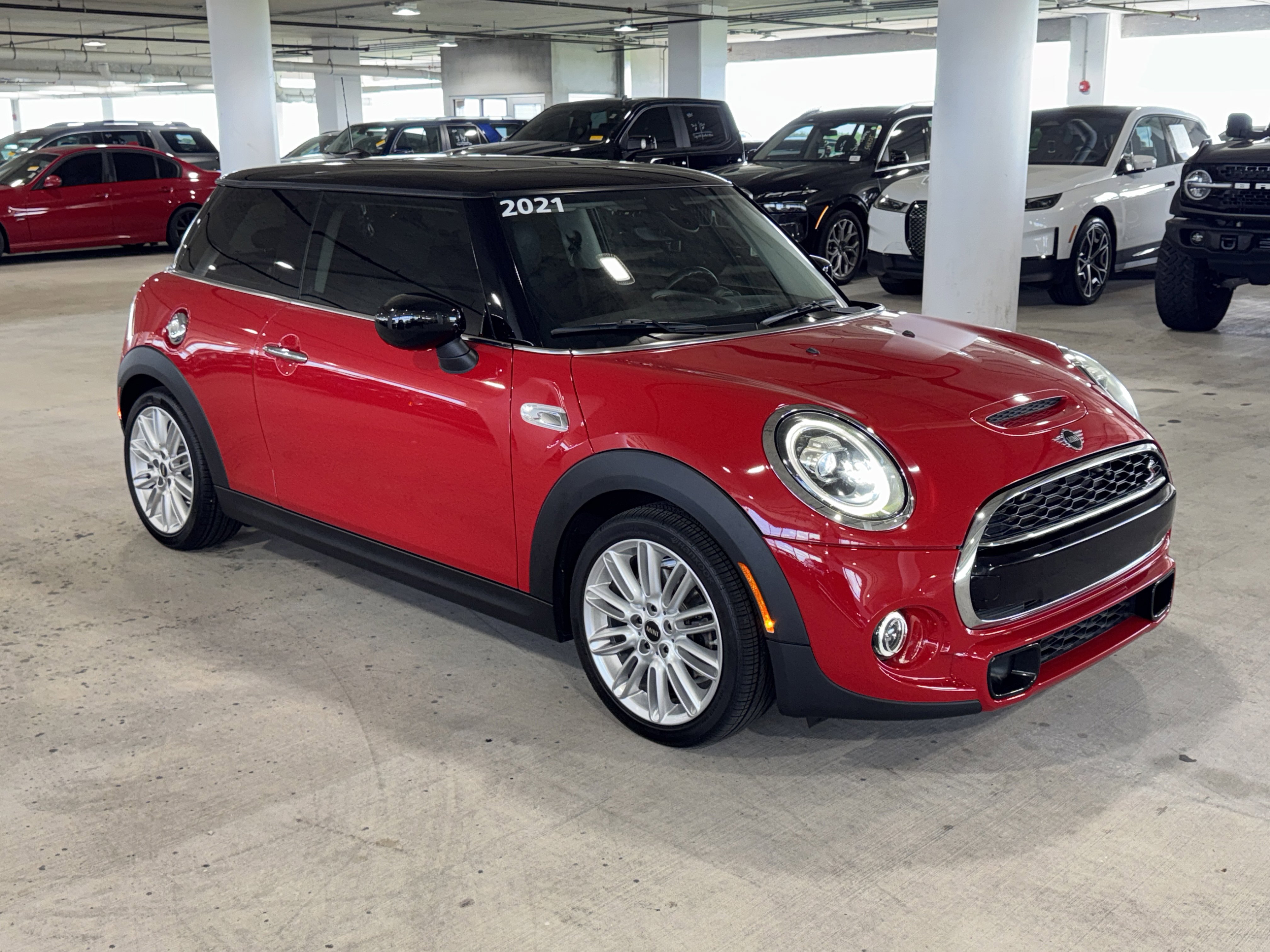 Used 2021 MINI Cooper S FWD image 1