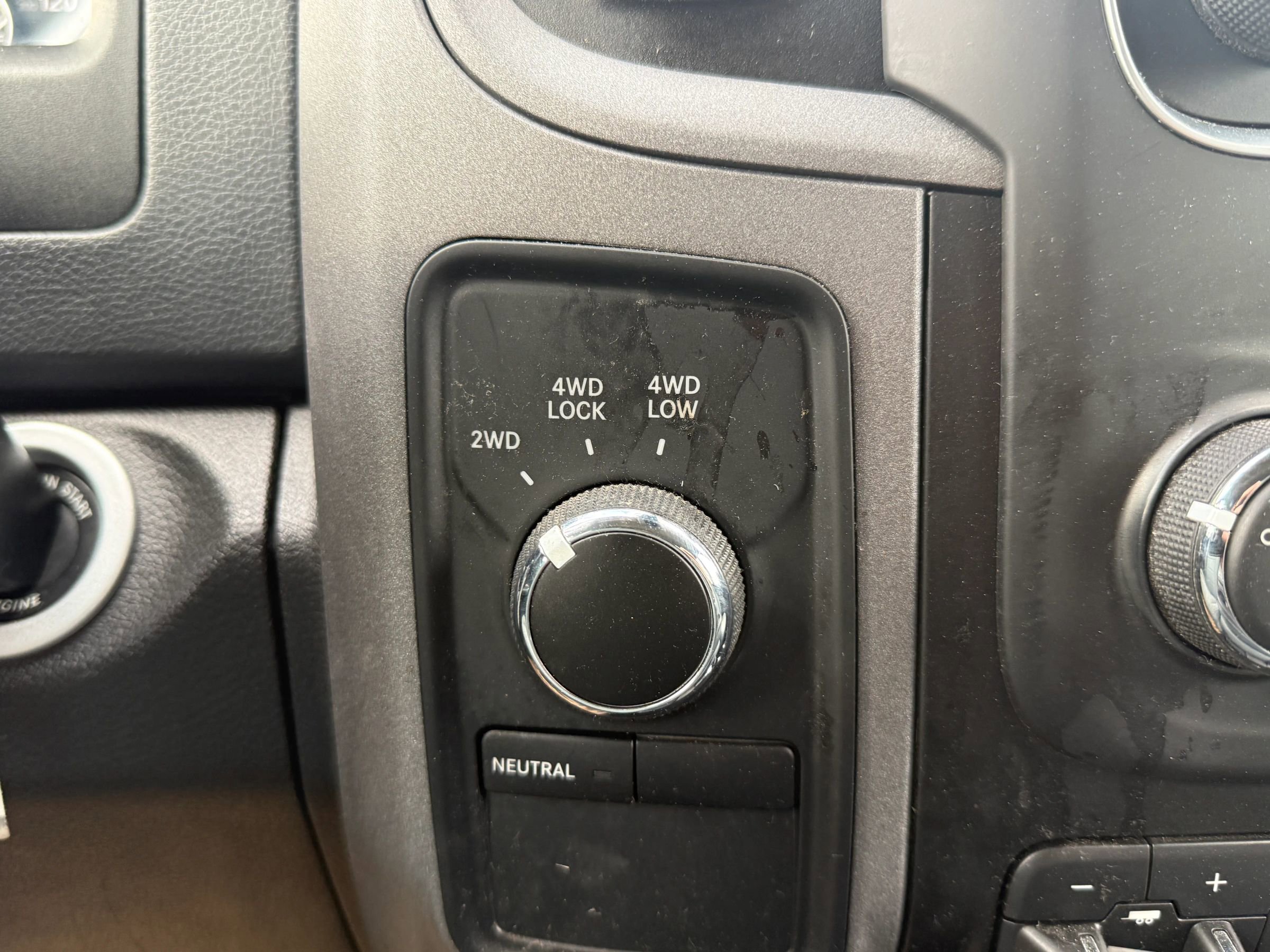 Used 2018 RAM 2500 Tradesman w/ Chrome Appearance Group image 26