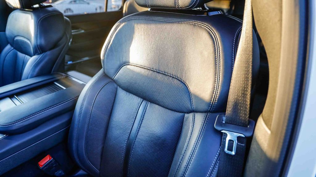 Used 2024 Jeep Grand Wagoneer L 4WD image 27