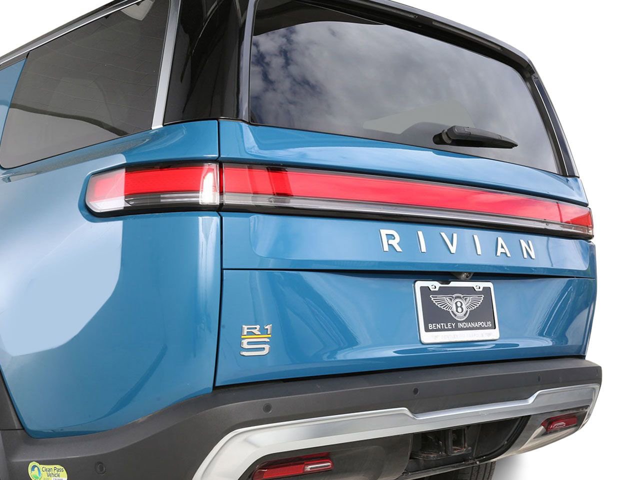 Used 2024 Rivian R1S Adventure AWD/4WD image 8