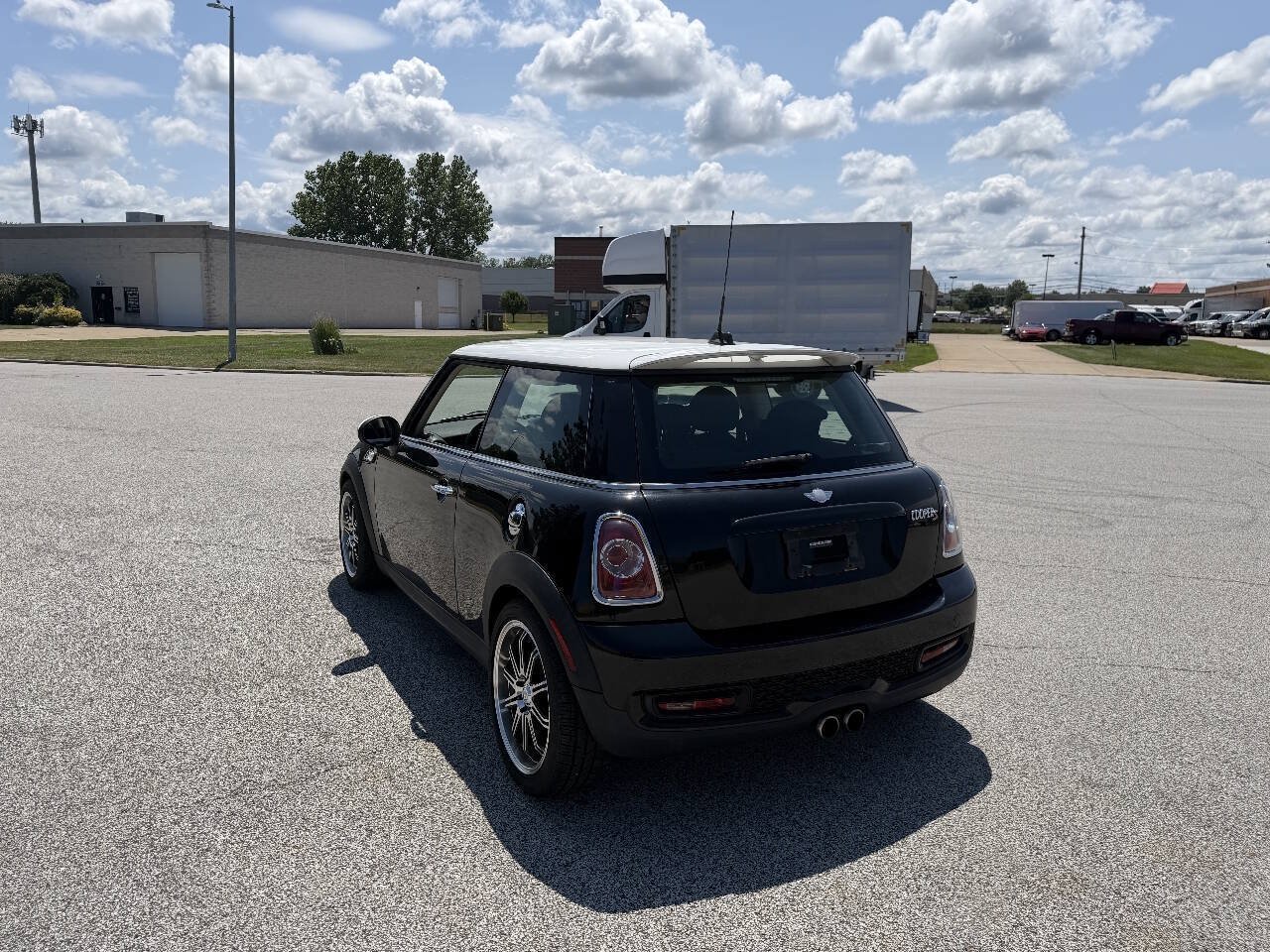 Used 2011 MINI Cooper S FWD image 3