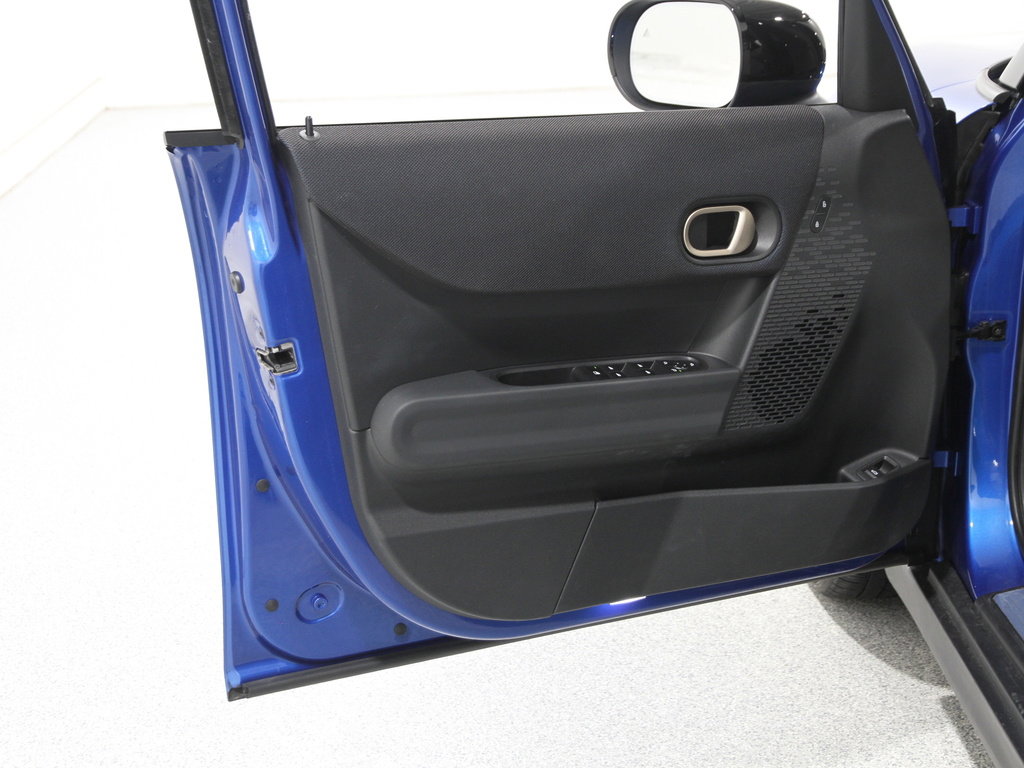 Certified 2025 MINI Cooper S image 4