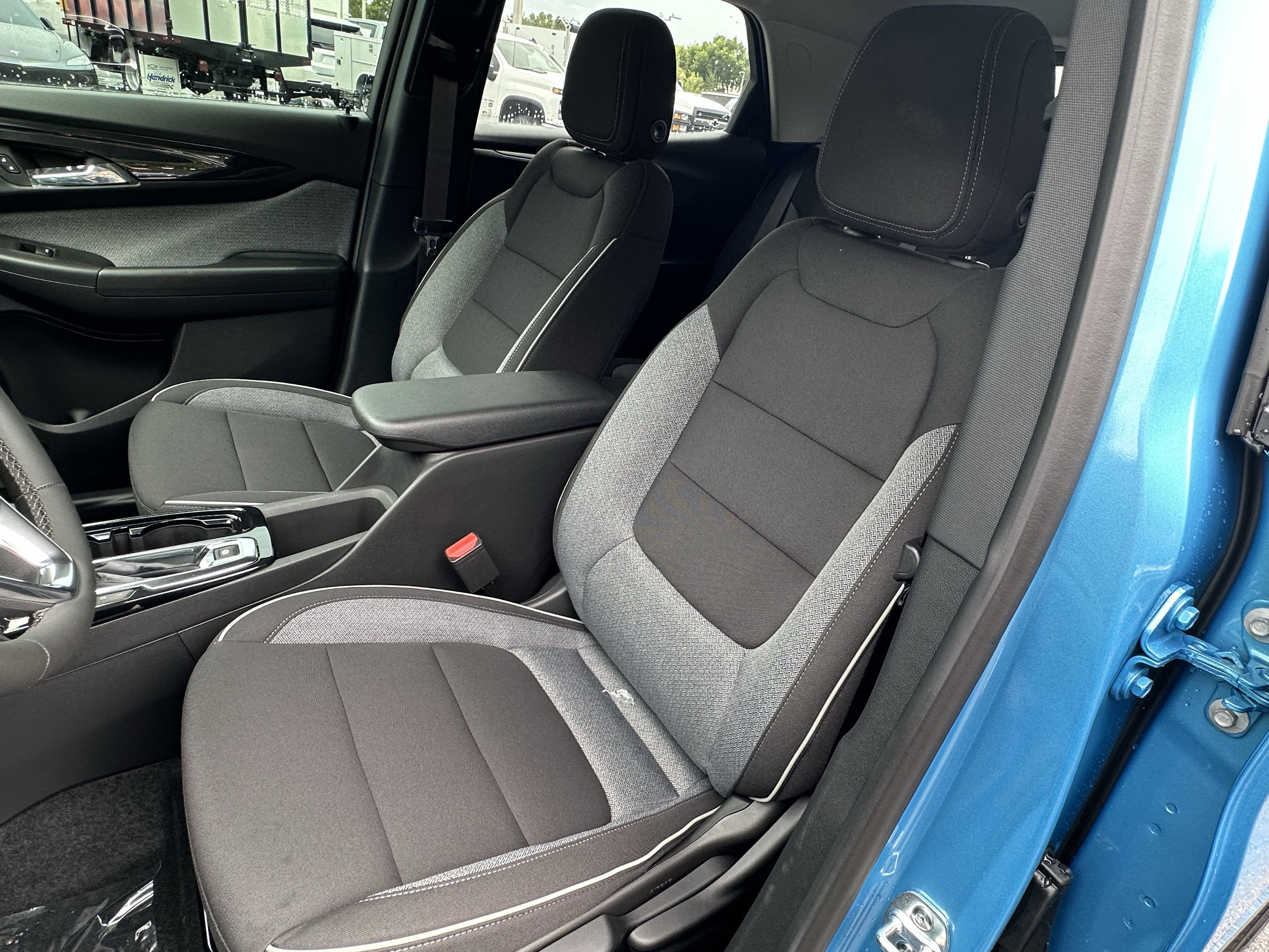 New 2026 Chevrolet TrailBlazer LT w/ LT Cold Weather Package FWD image 28