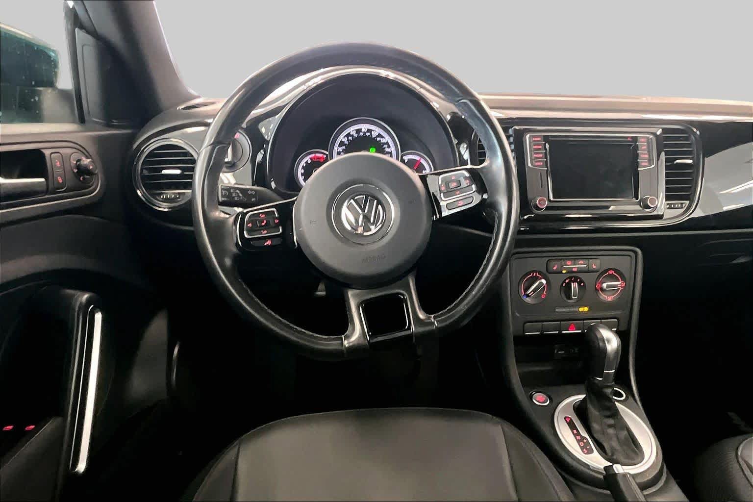 Used 2018 Volkswagen Beetle 2.0T S w/ Style & Comfort Package For S FWD image 5