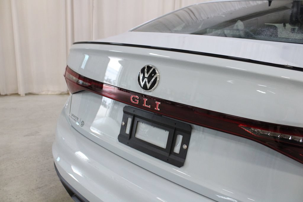New 2027 Volkswagen Jetta GLI Autobahn FWD image 32