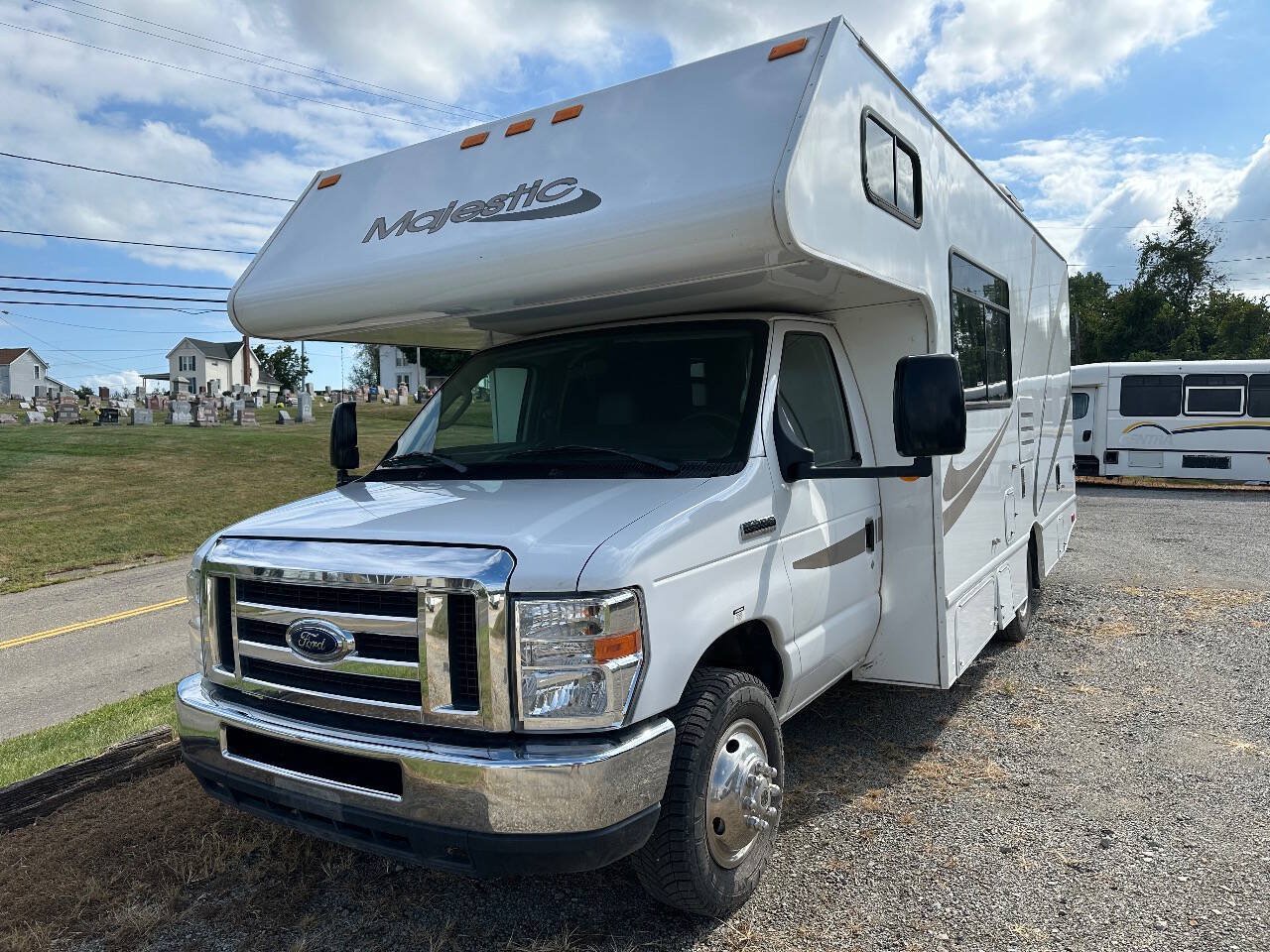 Used 2017 Ford E-350 and Econoline 350 Super Duty w/ Motorhome Prep Package RWD image 8