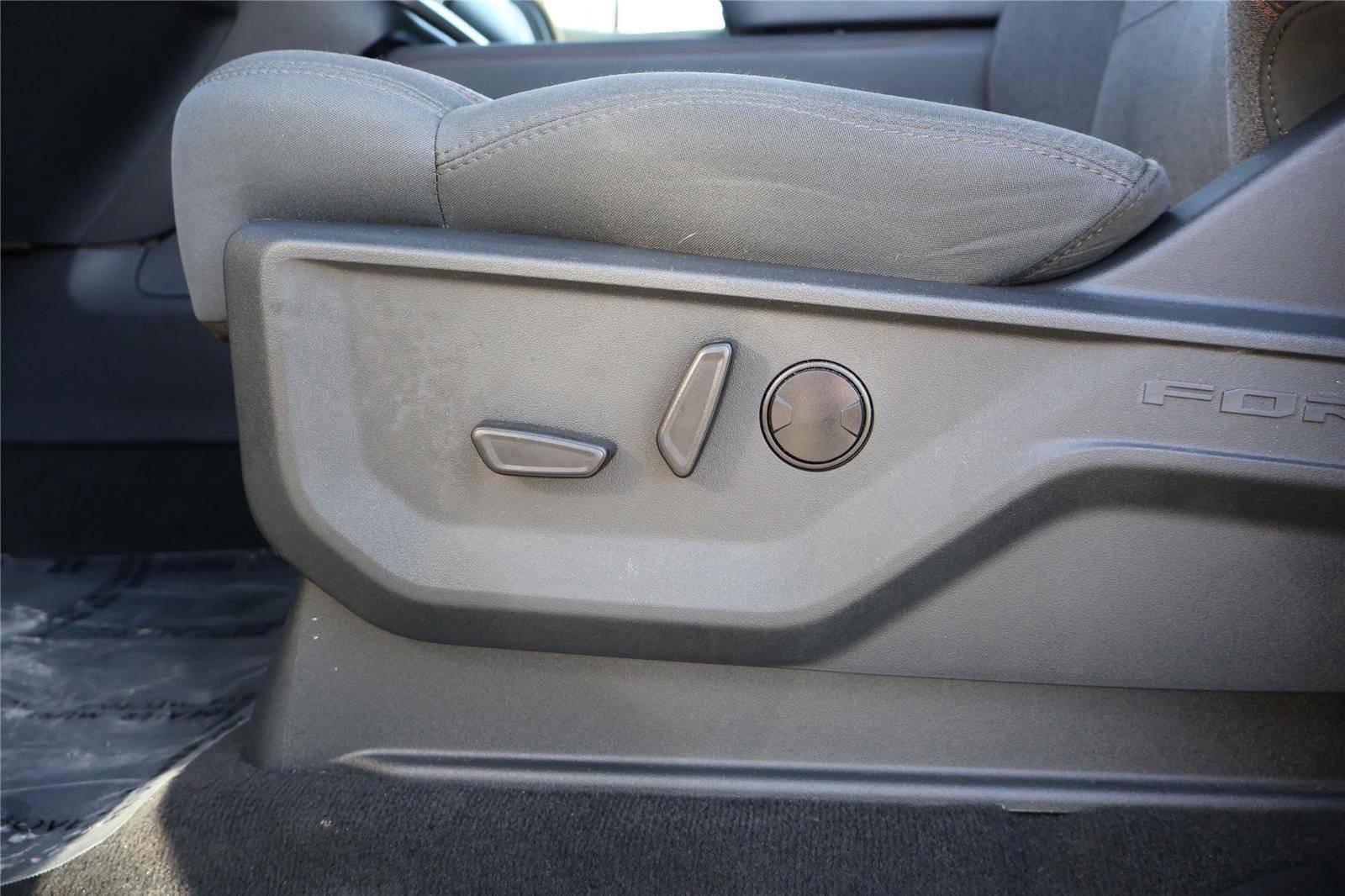 Certified 2025 Ford Expedition Active image 13