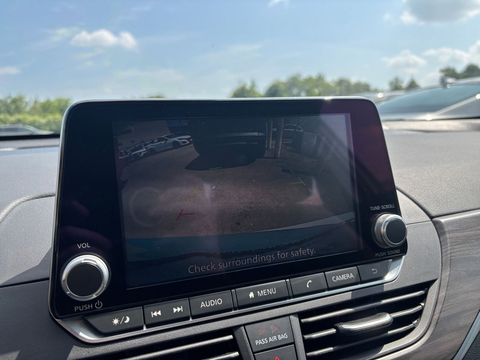 Used 2025 Nissan Altima 2.5 SV FWD image 23