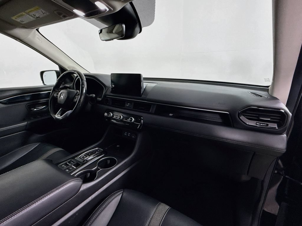 Used 2025 Honda Pilot EX-L image 29