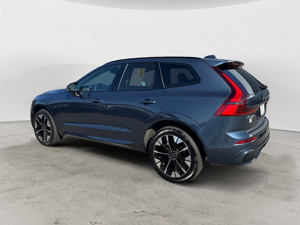 Certified 2026 Volvo XC60 B5 Plus AWD/4WD image 3