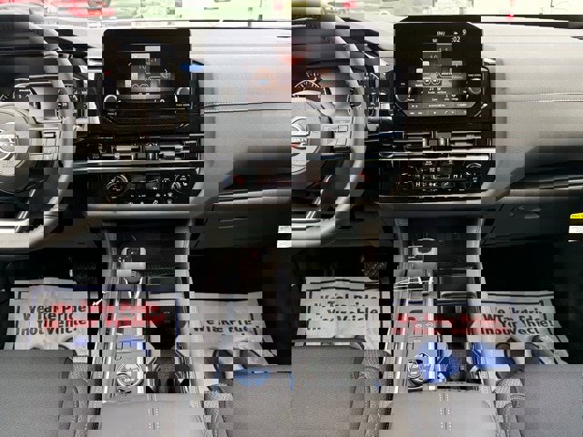 New 2025 Nissan Pathfinder SV image 27