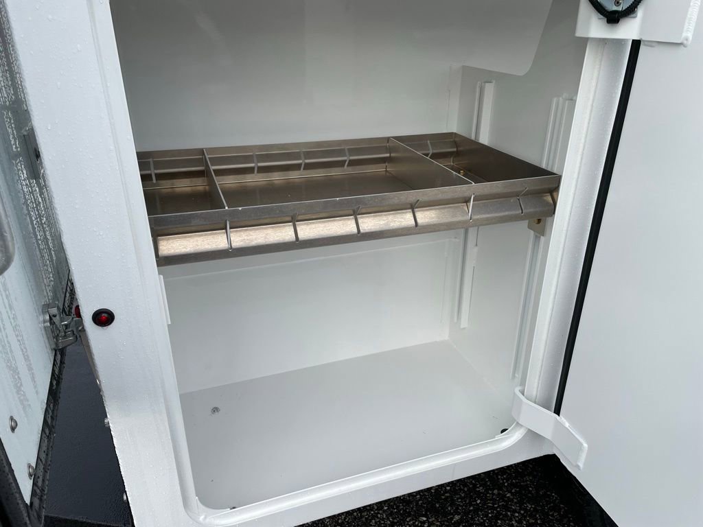 New 2025 Ford F350 XL w/ XL Chrome Package image 28