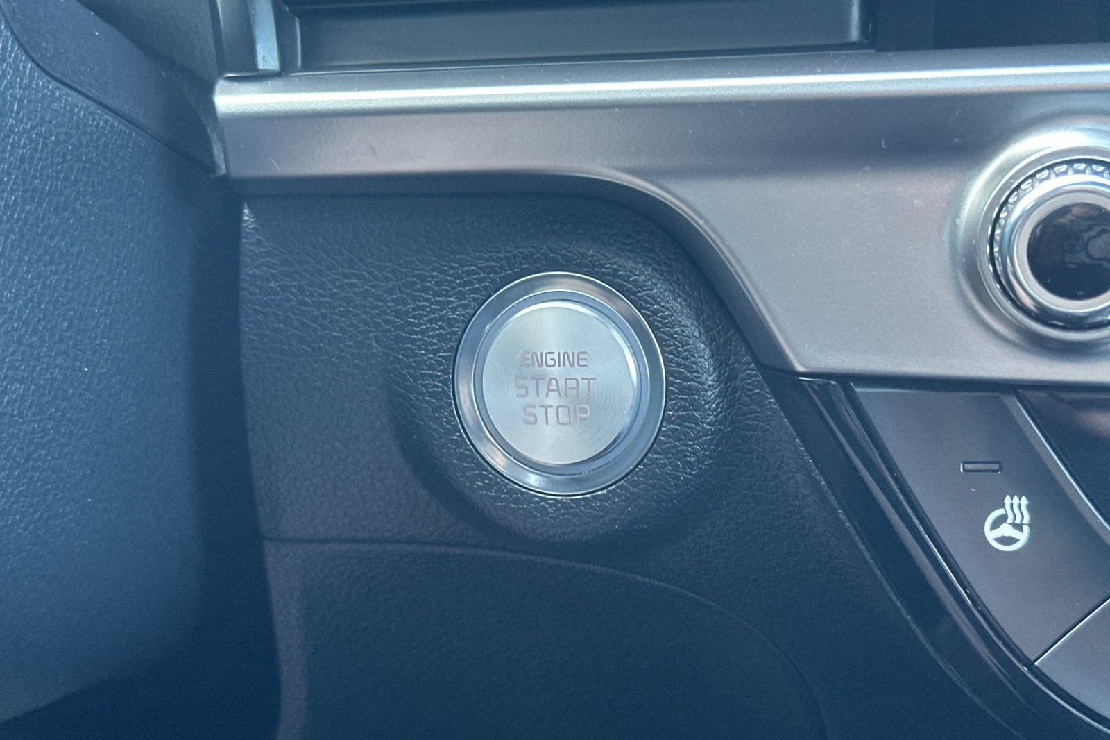 Used 2024 Kia Telluride EX image 37