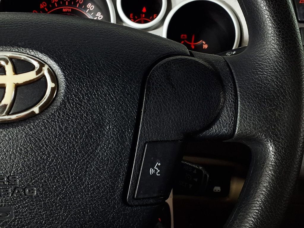 Used 2013 Toyota Tundra 2WD CrewMax w/ SR5 Pkg image 19