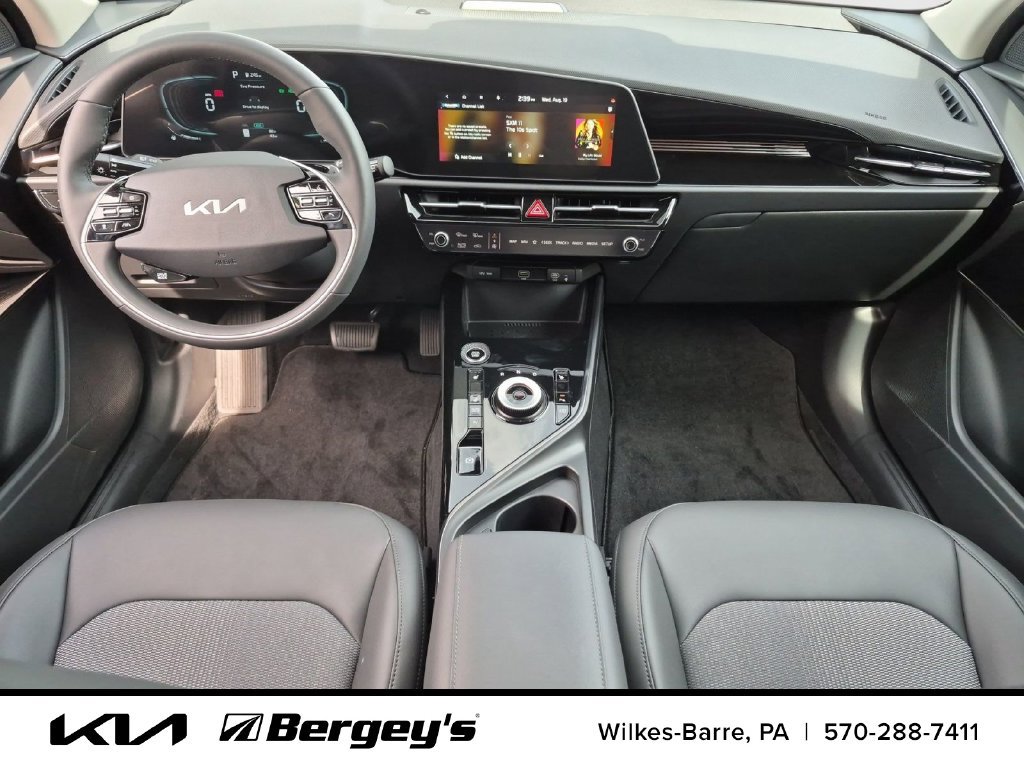 Certified 2025 Kia Niro EX w/ EX Cold Weather Package FWD image 36
