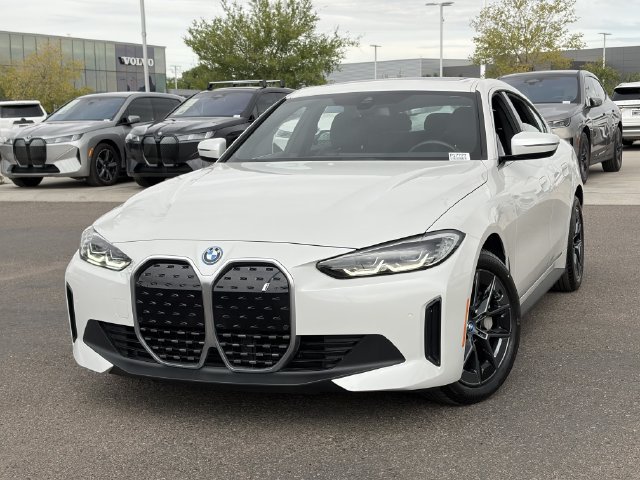 Certified 2023 BMW i4 eDrive40 w/ Premium Package RWD image 4