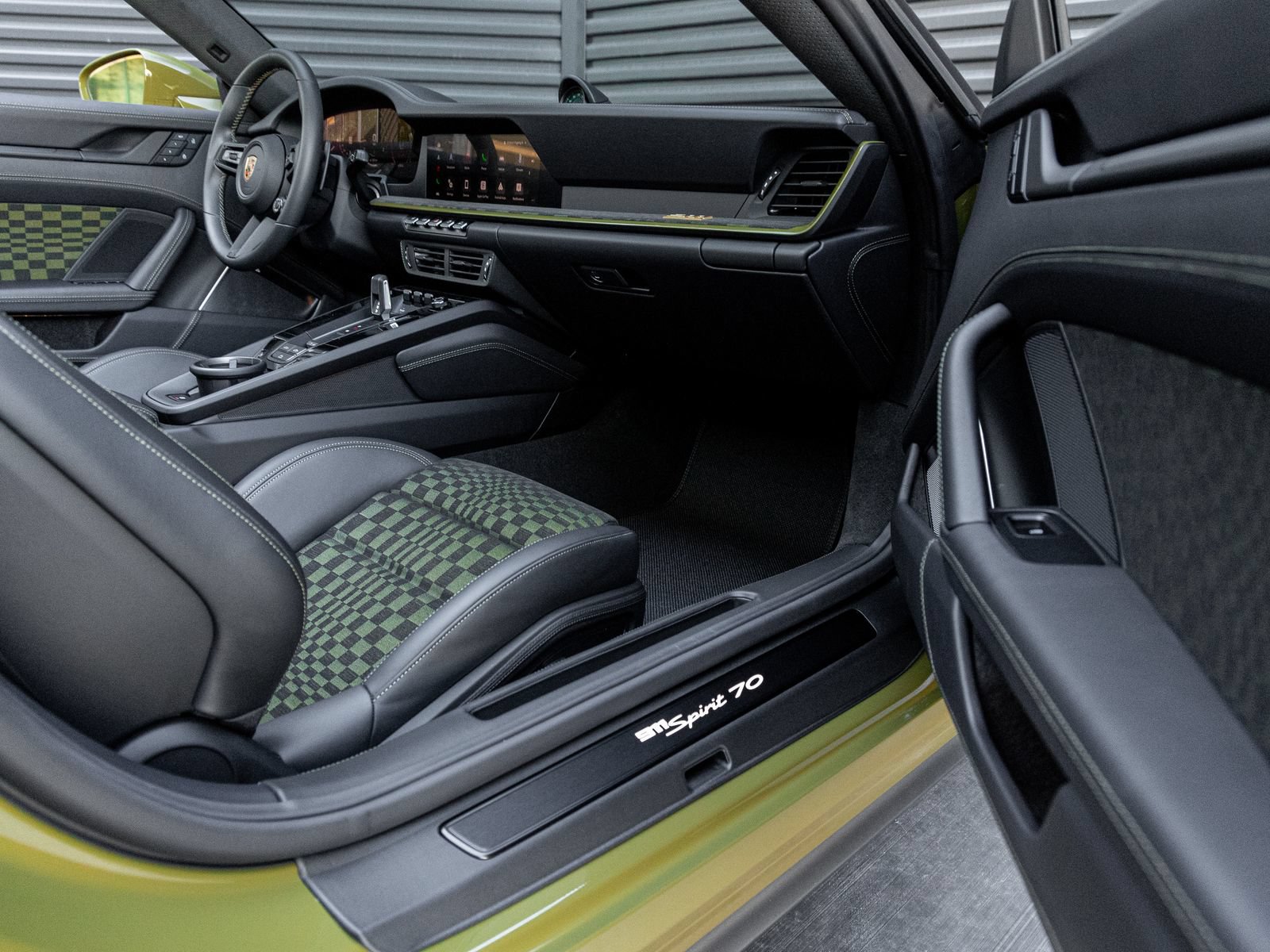 Certified 2026 Porsche 911 GTS RWD image 39