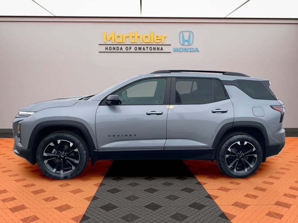 Used 2025 Chevrolet Equinox RS w/ Safety and Technology Package image 2