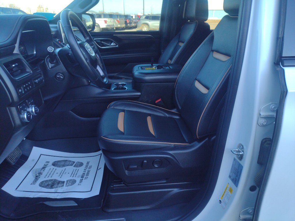 Used 2024 GMC Yukon AT4 w/ AT4 Premium Package image 25