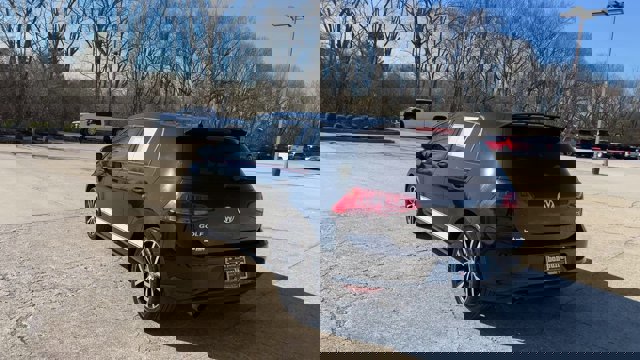 Used 2015 Volkswagen Golf S image 7