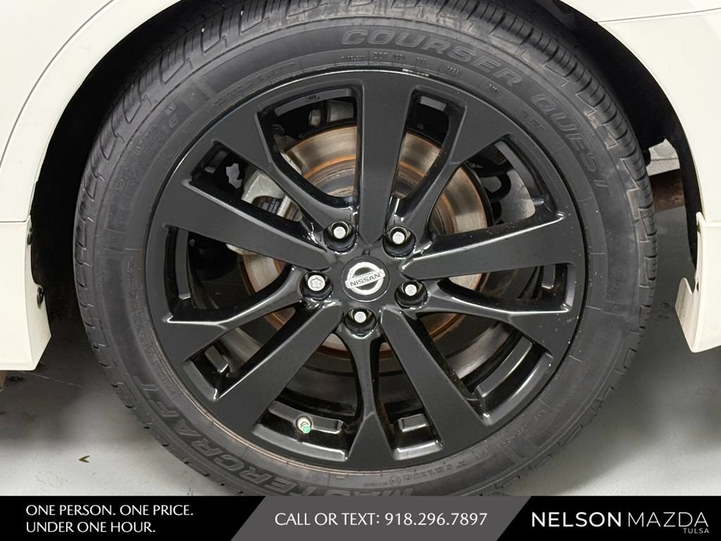 Used 2018 Nissan Altima 2.5 SR w/ SR Midnight Edition FWD image 14