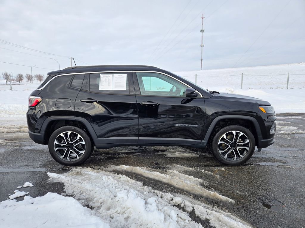 Used 2022 Jeep Compass Limited image 2