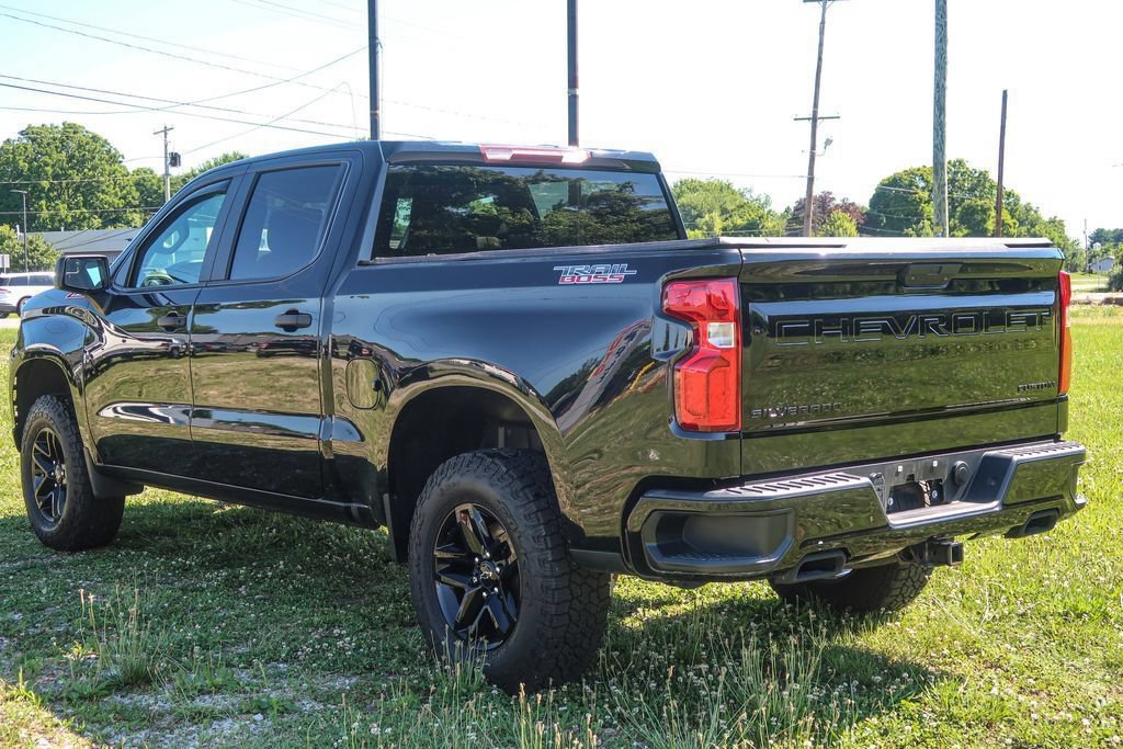 Used 2021 Chevrolet Silverado 1500 Custom Trail Boss w/ Midnight Edition AWD/4WD image 12