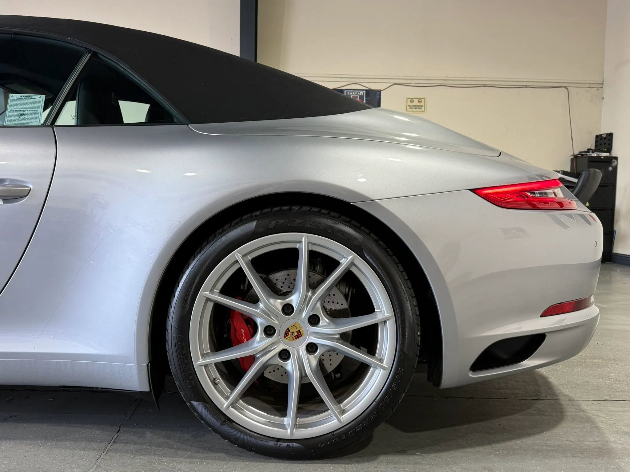 Used 2018 Porsche 911 Carrera S RWD image 32