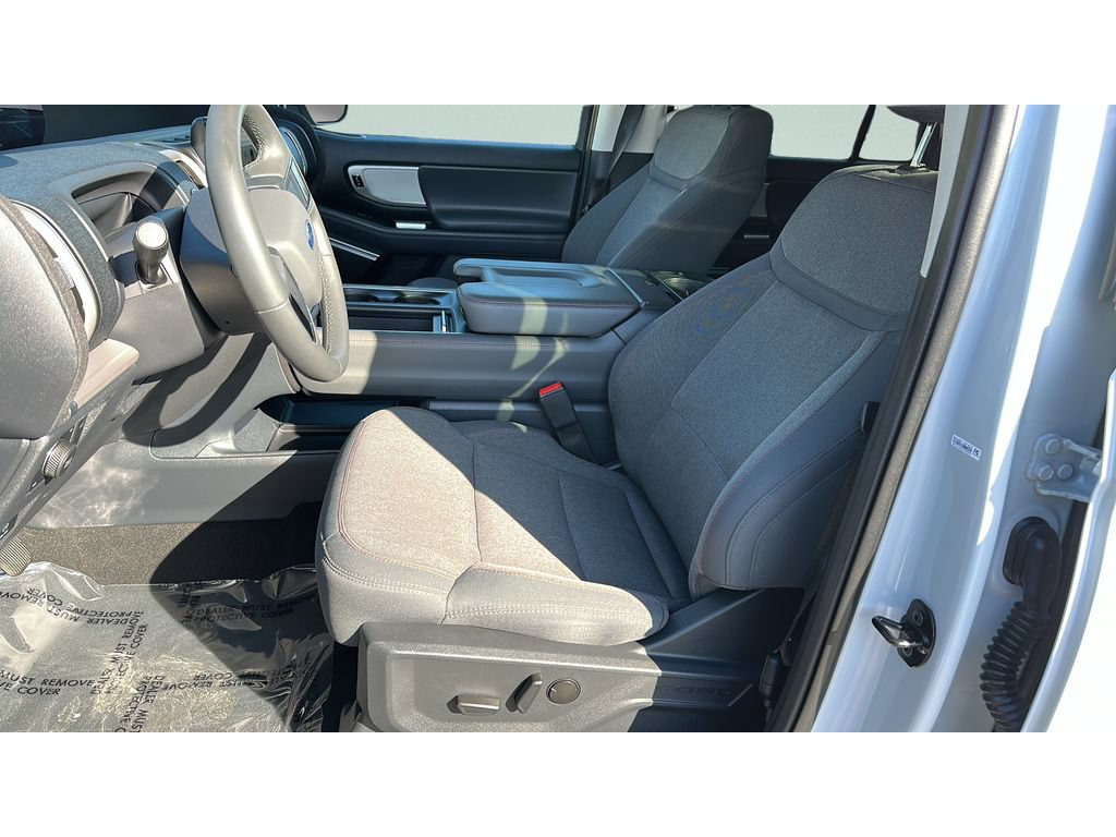 Used 2025 Ford Expedition Active AWD/4WD image 10