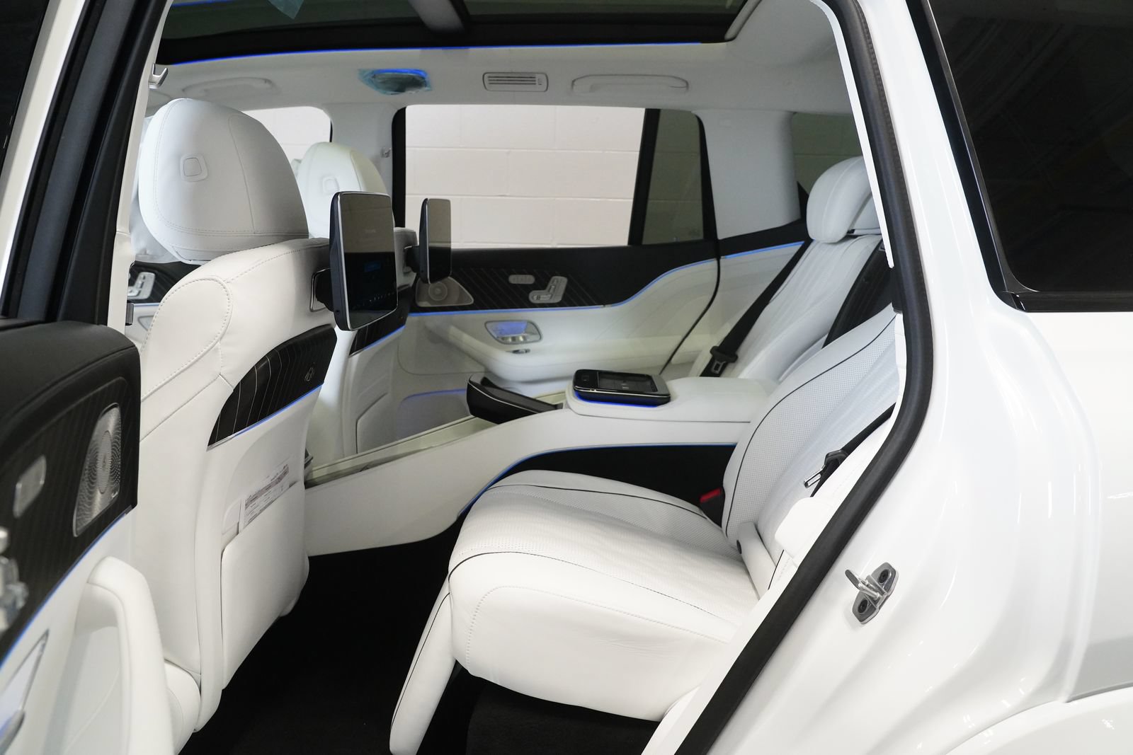 New 2026 Mercedes-Benz Maybach GLS 600 4MATIC image 16