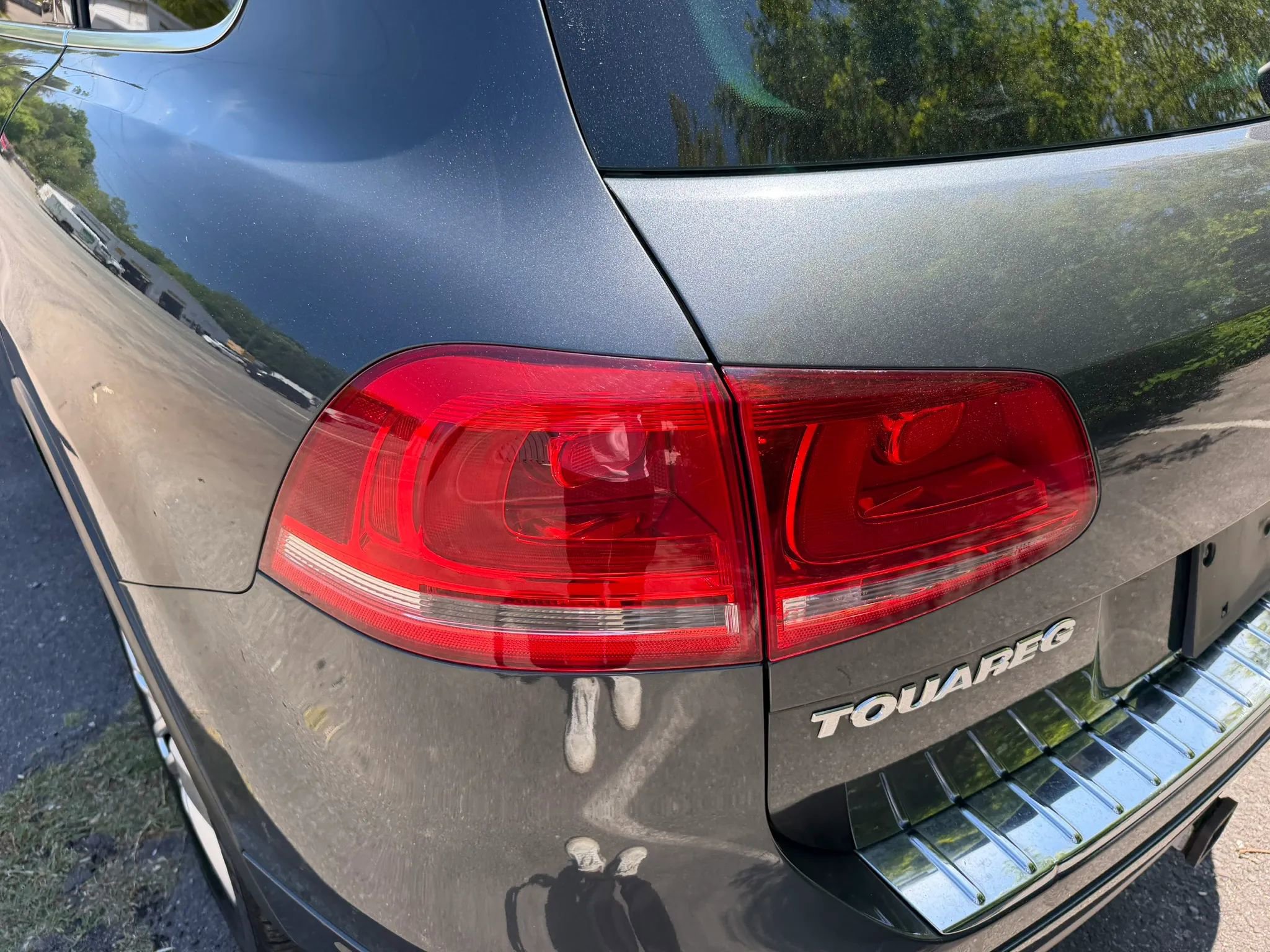Used 2013 Volkswagen Touareg VR6 AWD/4WD image 11