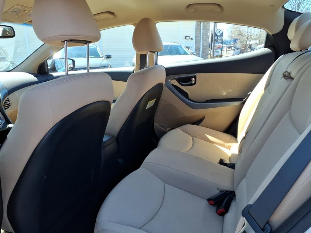 Used 2013 Hyundai Elantra GLS w/ Preferred Pkg image 15