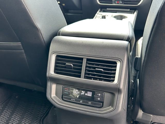 Used 2024 Volkswagen Atlas SE image 16