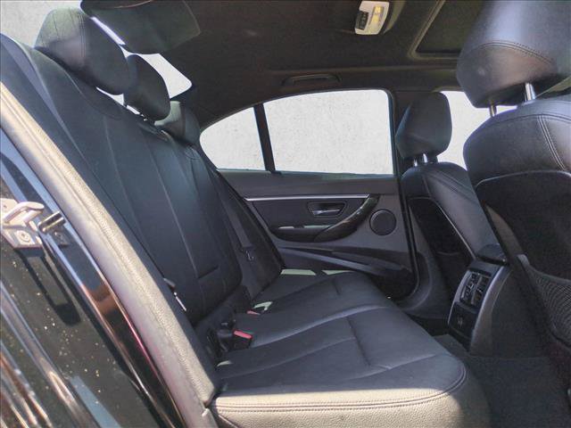 Used 2018 BMW 330e w/ Convenience Package RWD image 19