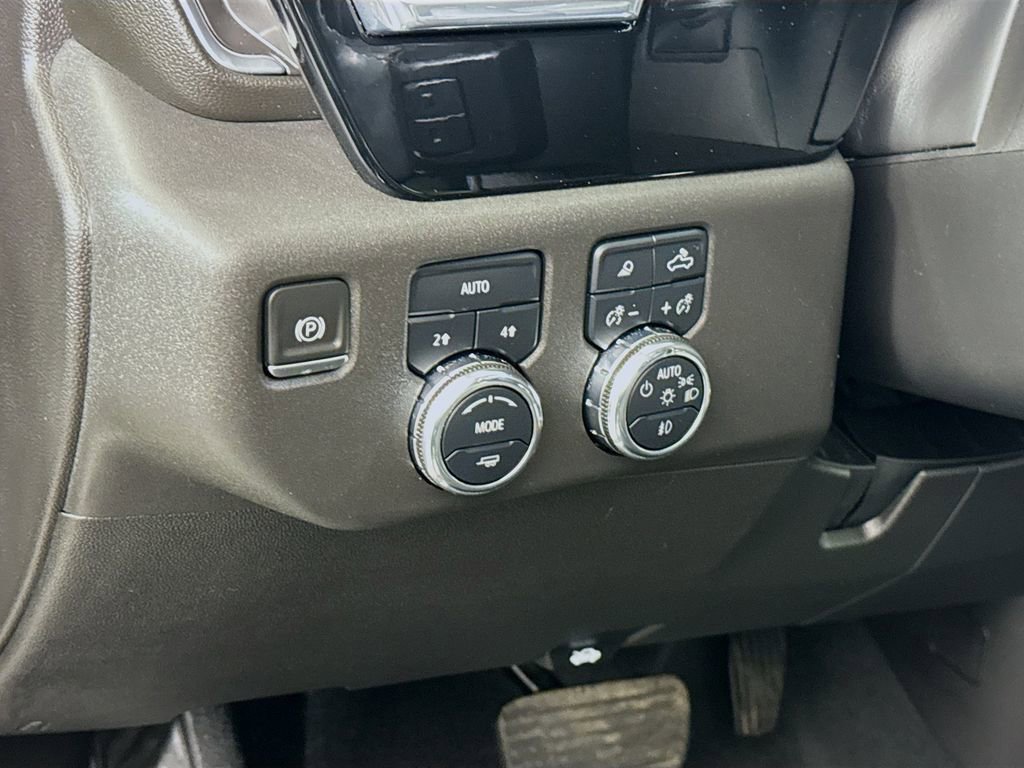 Used 2024 GMC Sierra 1500 Elevation w/ Elevation Premium Package AWD/4WD image 19