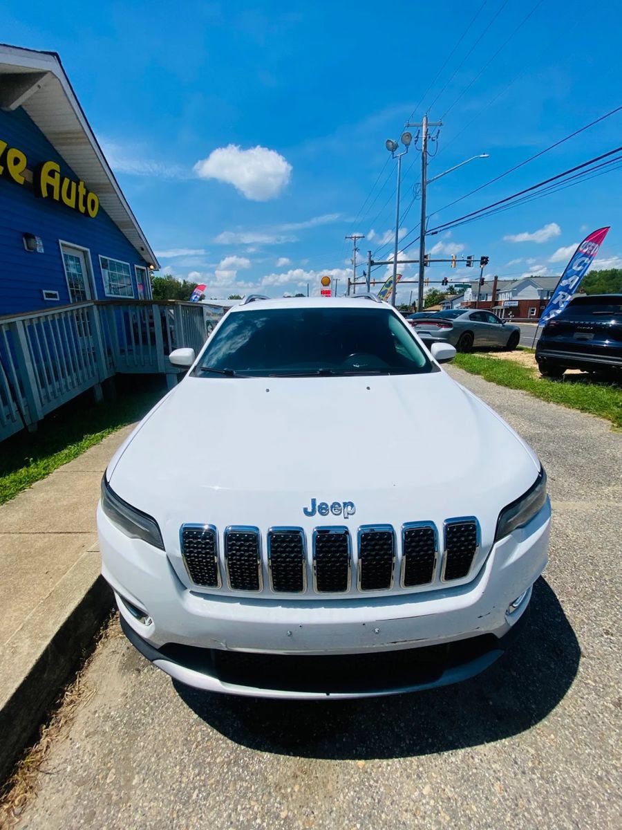 Used 2019 Jeep Cherokee Limited AWD/4WD image 4