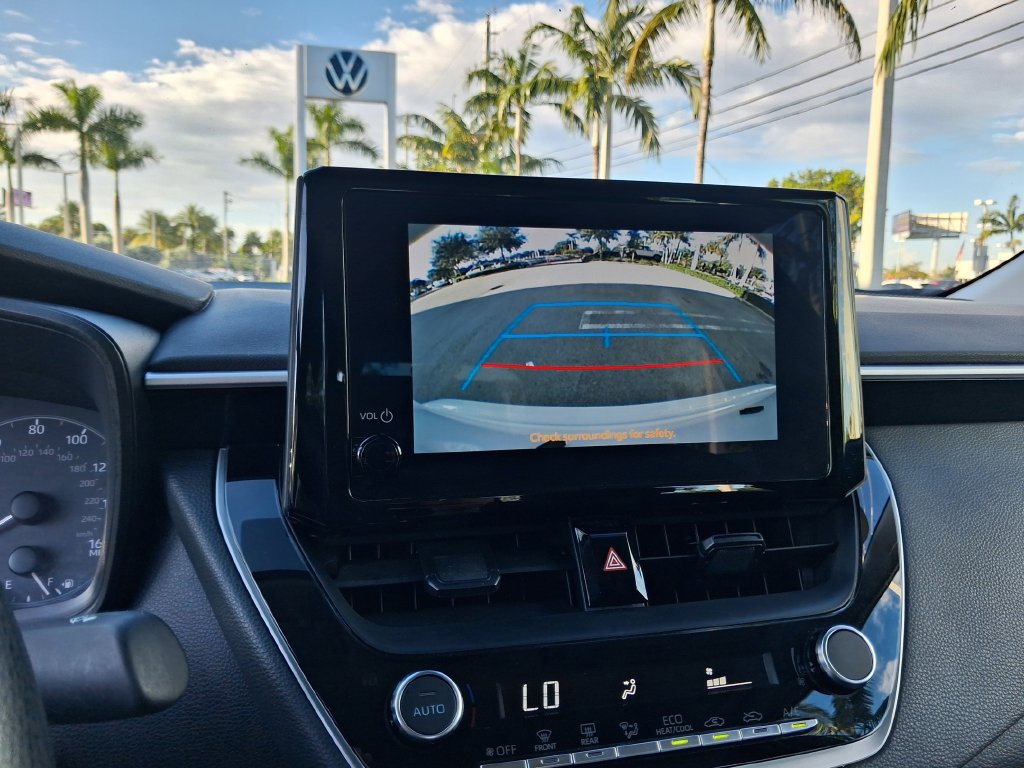 Used 2025 Toyota Corolla LE FWD image 23