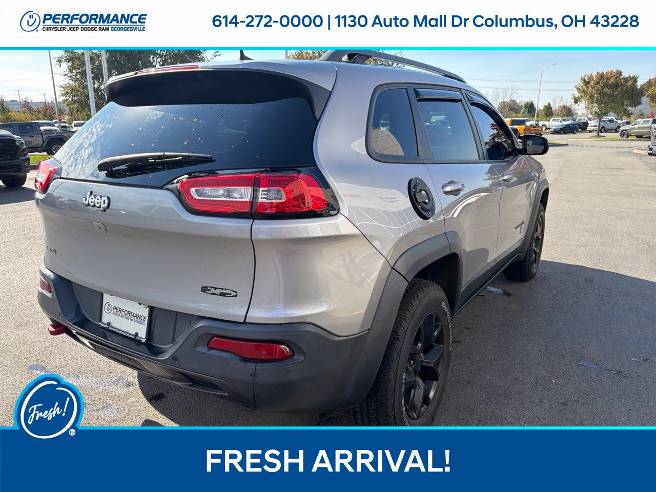Used 2018 Jeep Cherokee Trailhawk w/ Comfort/Convenience Group AWD/4WD image 10