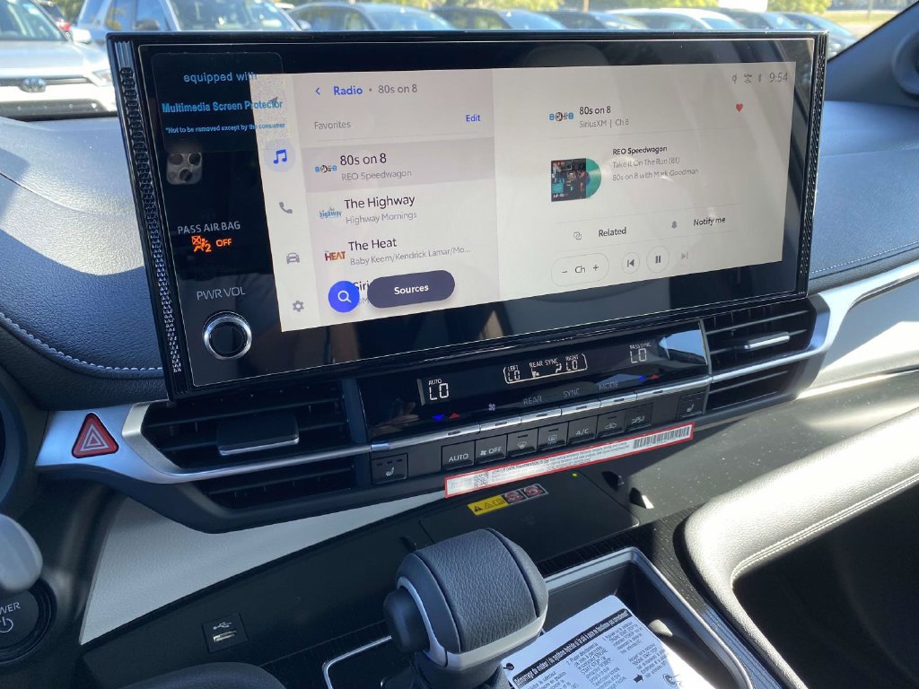 New 2026 Toyota Sienna XSE FWD image 17