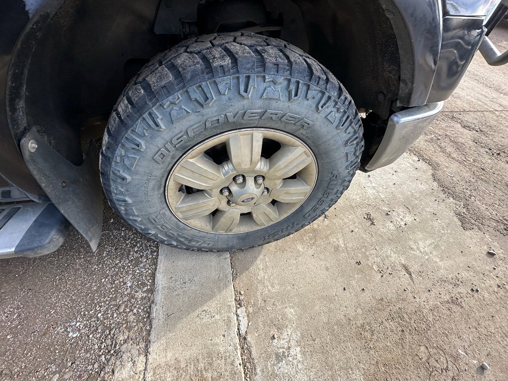 Used 2011 Ford F150 Lariat w/ Lariat Chrome Pkg image 26