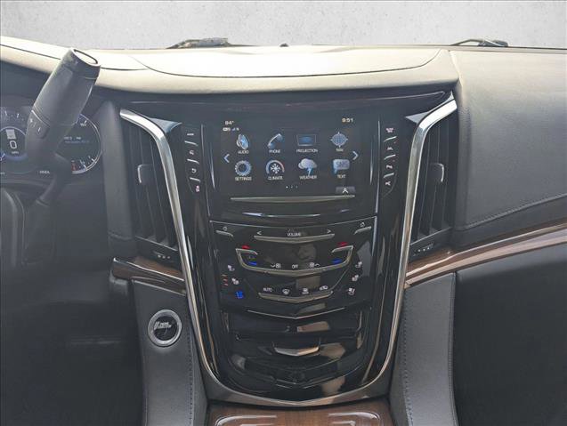 Used 2017 Cadillac Escalade Luxury RWD image 11