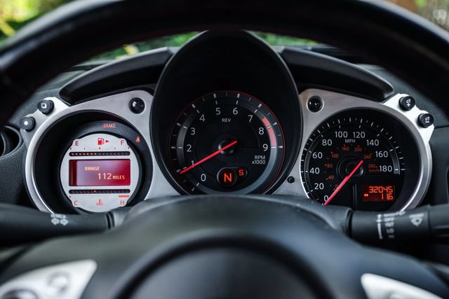 Used 2010 Nissan 370Z Touring w/ Sport Pkg RWD image 9
