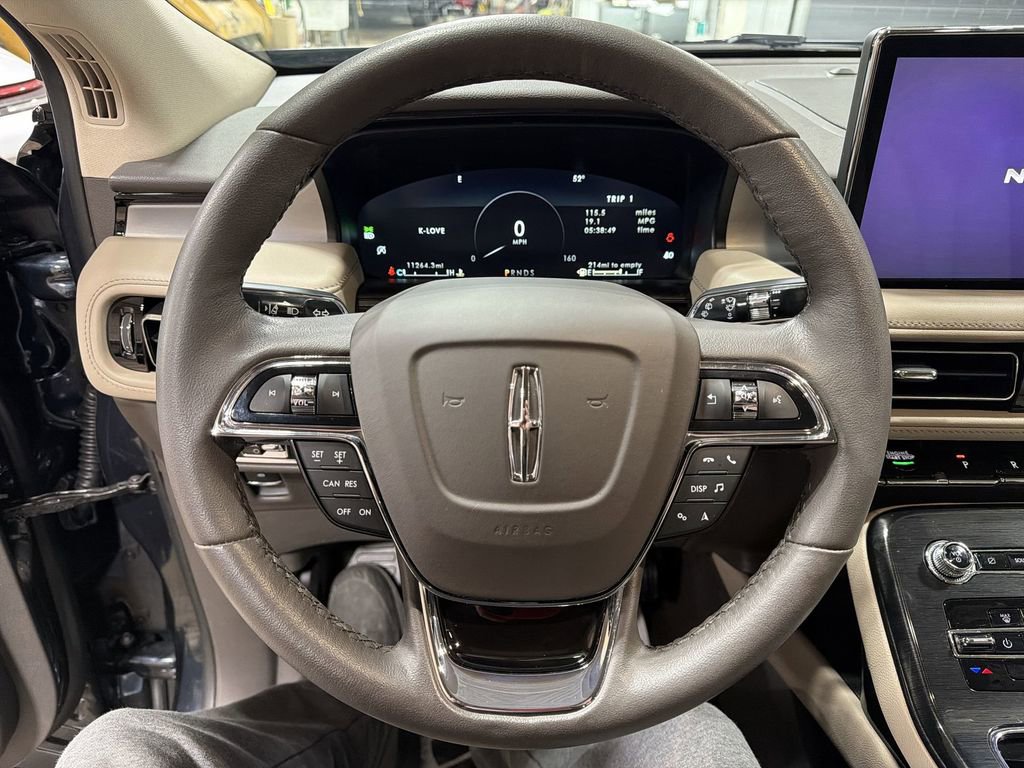 Used 2023 Lincoln Nautilus AWD w/ Premium Package image 11
