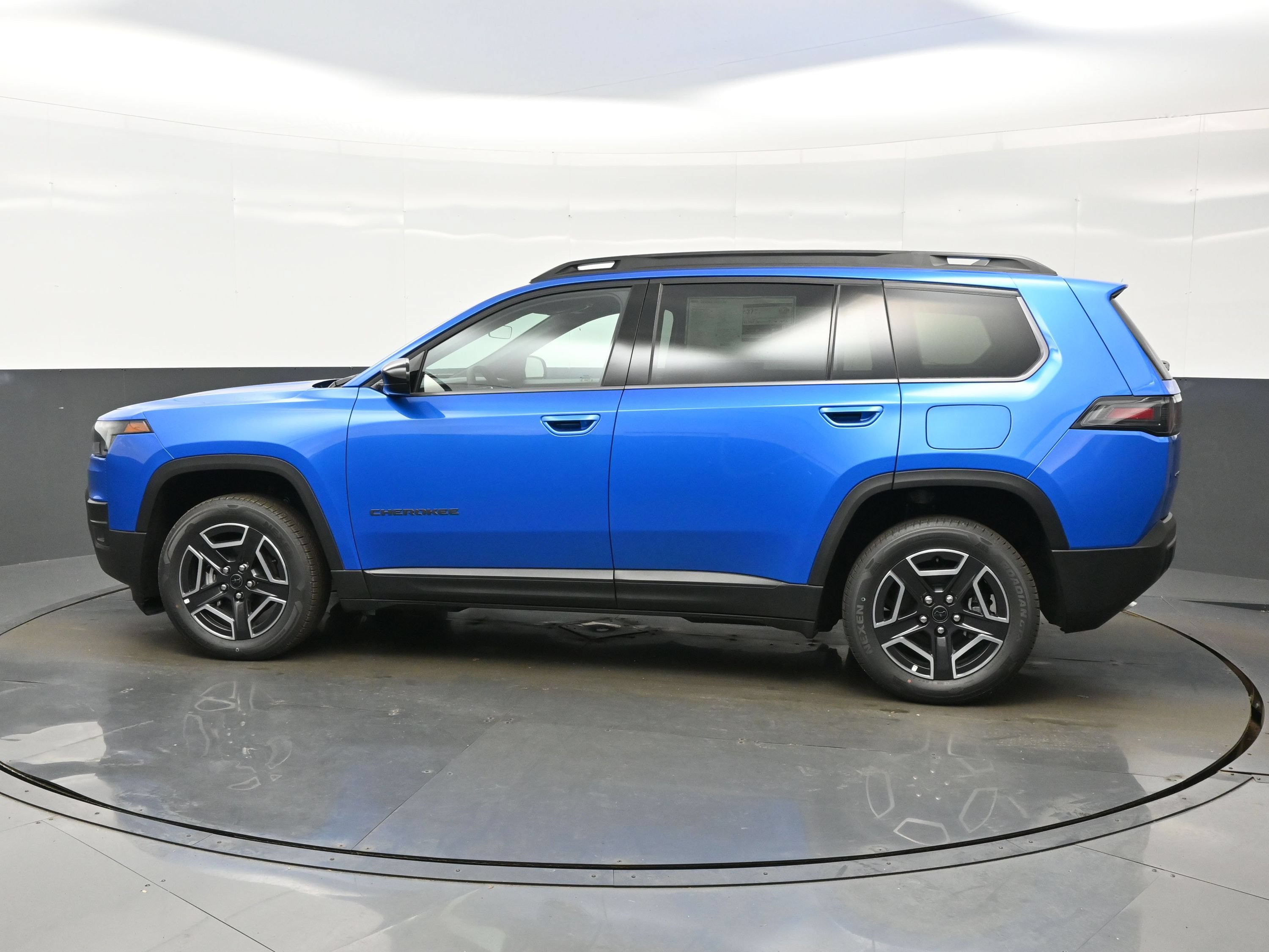 New 2026 Jeep Cherokee Laredo AWD/4WD image 4