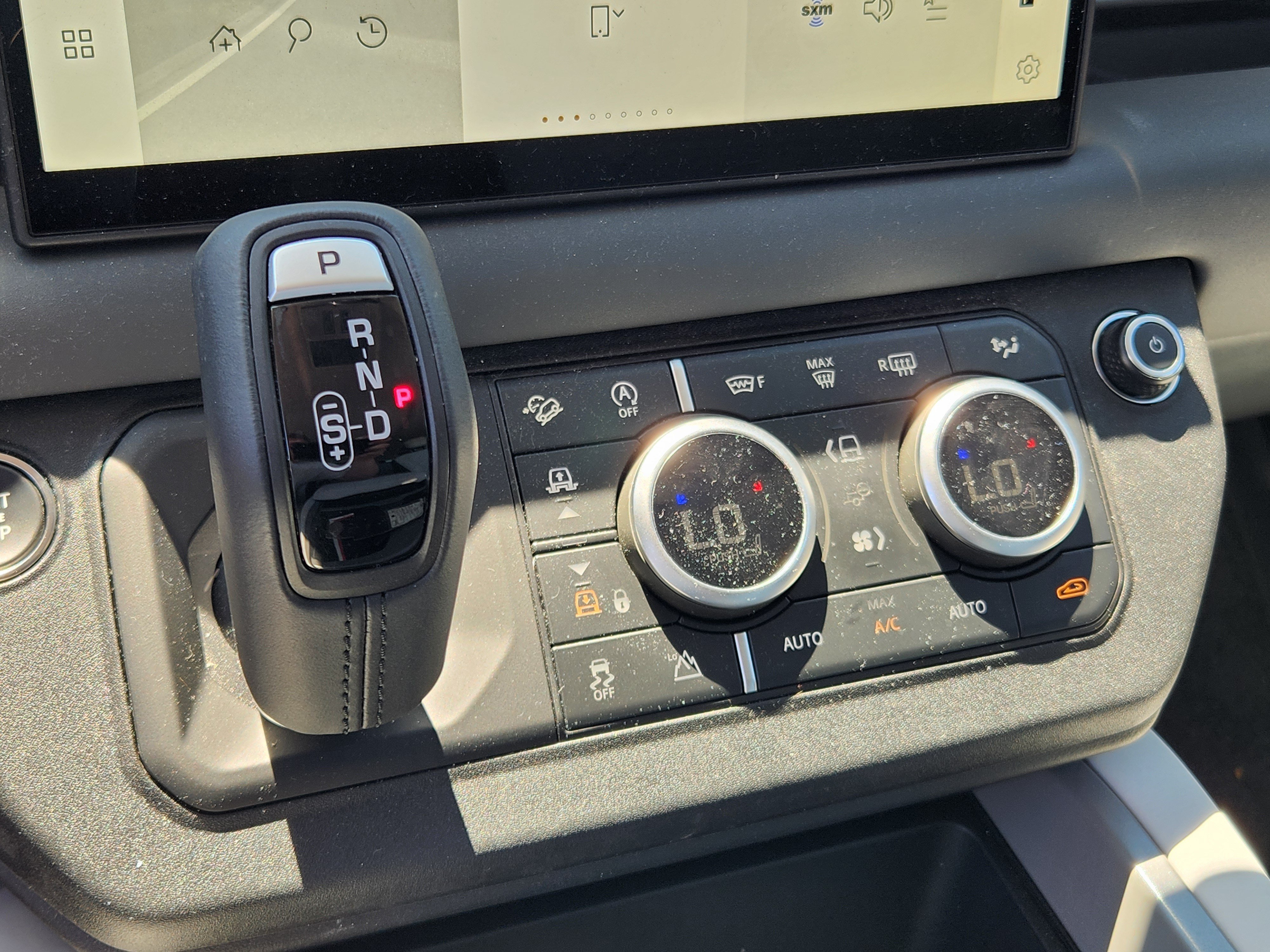 Certified 2025 Land Rover Defender 130 V8 AWD/4WD image 21